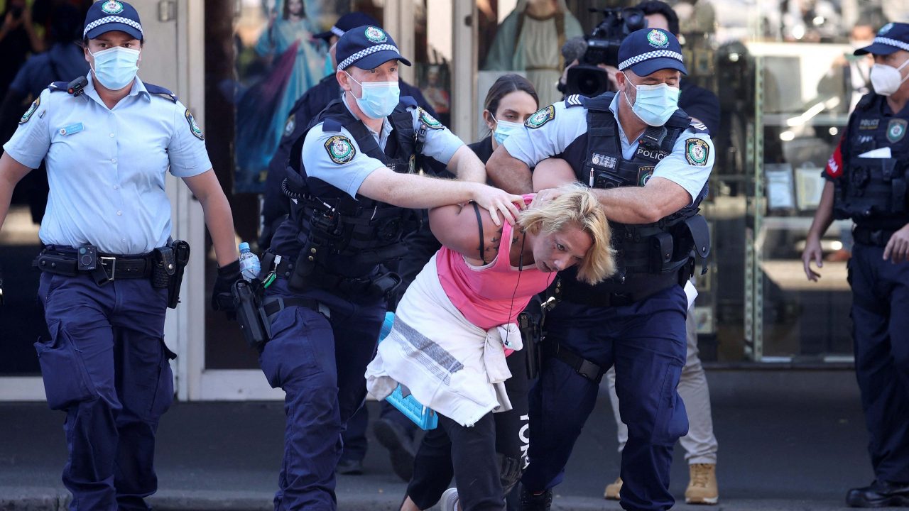 More than 200 arrests in Melbourne Australia at rally against containment, Protests in Australian cities against lockdowns, australia news