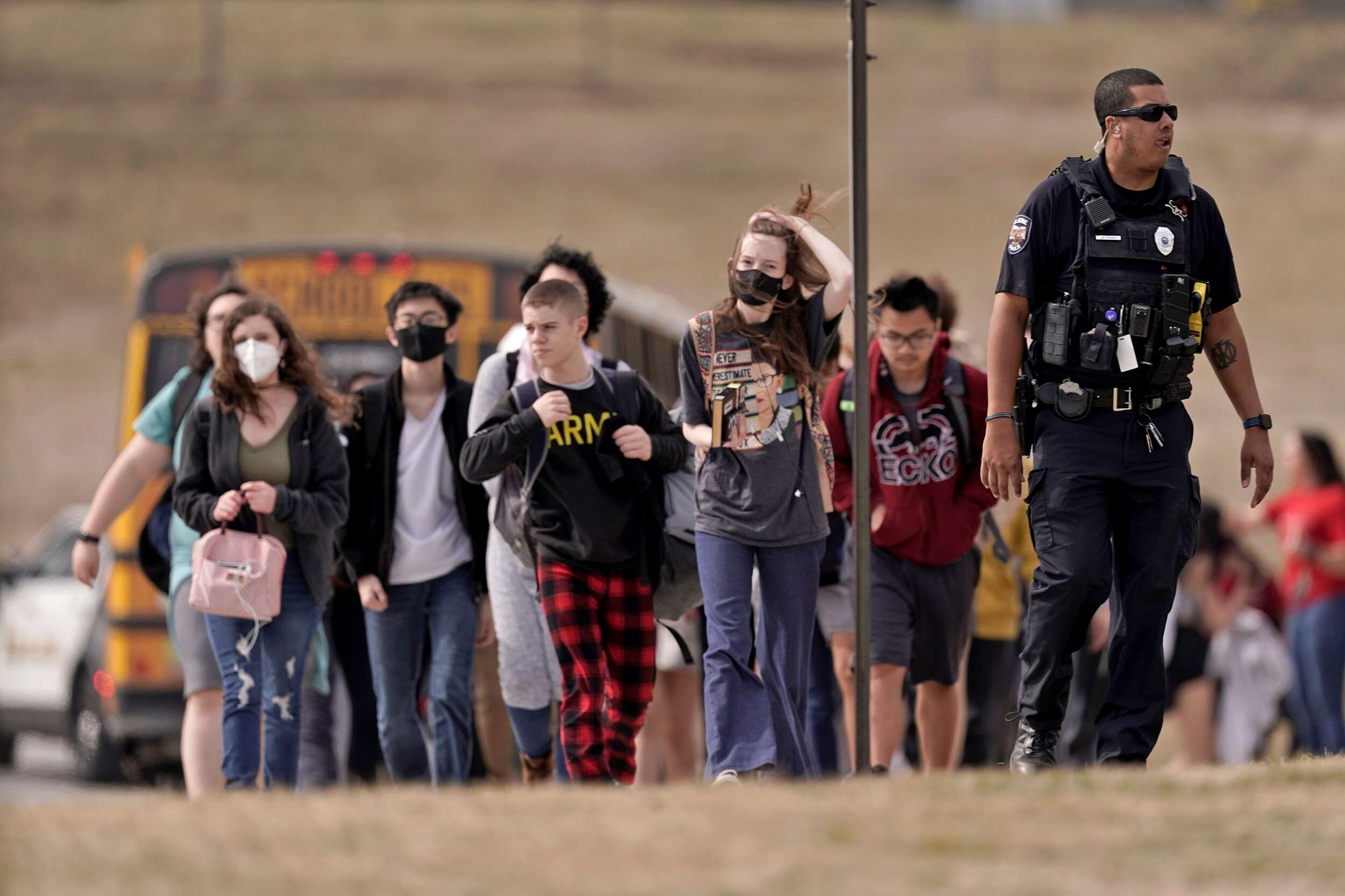 Police Evacuating kids from school after shooting