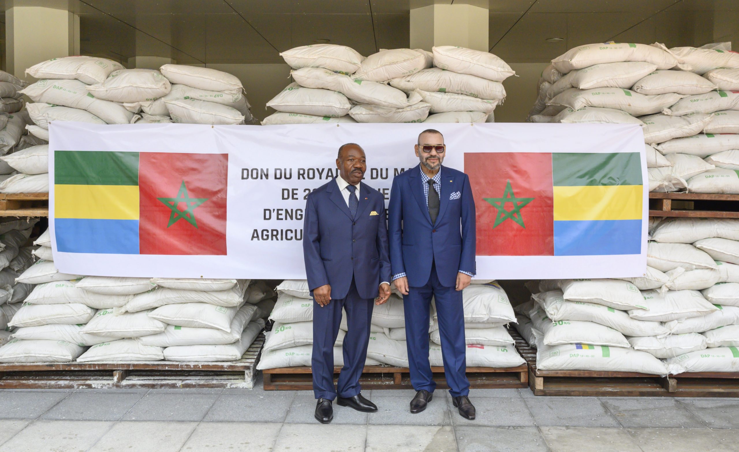 His Majesty King Mohammed VI Holds Talks with President of Gabon, Donates Fertilizers to Gabonese Farmers