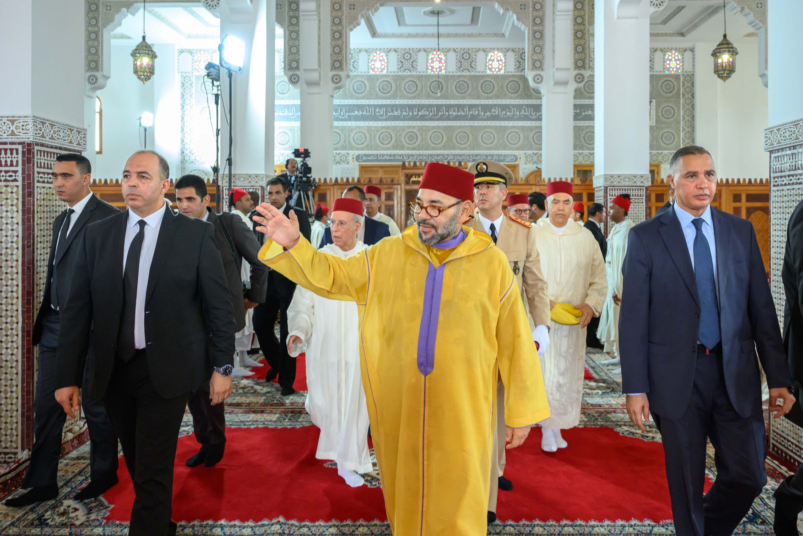 HM King Mohammed VI Performs Friday Prayer at Al Hadi Mosque in Salé