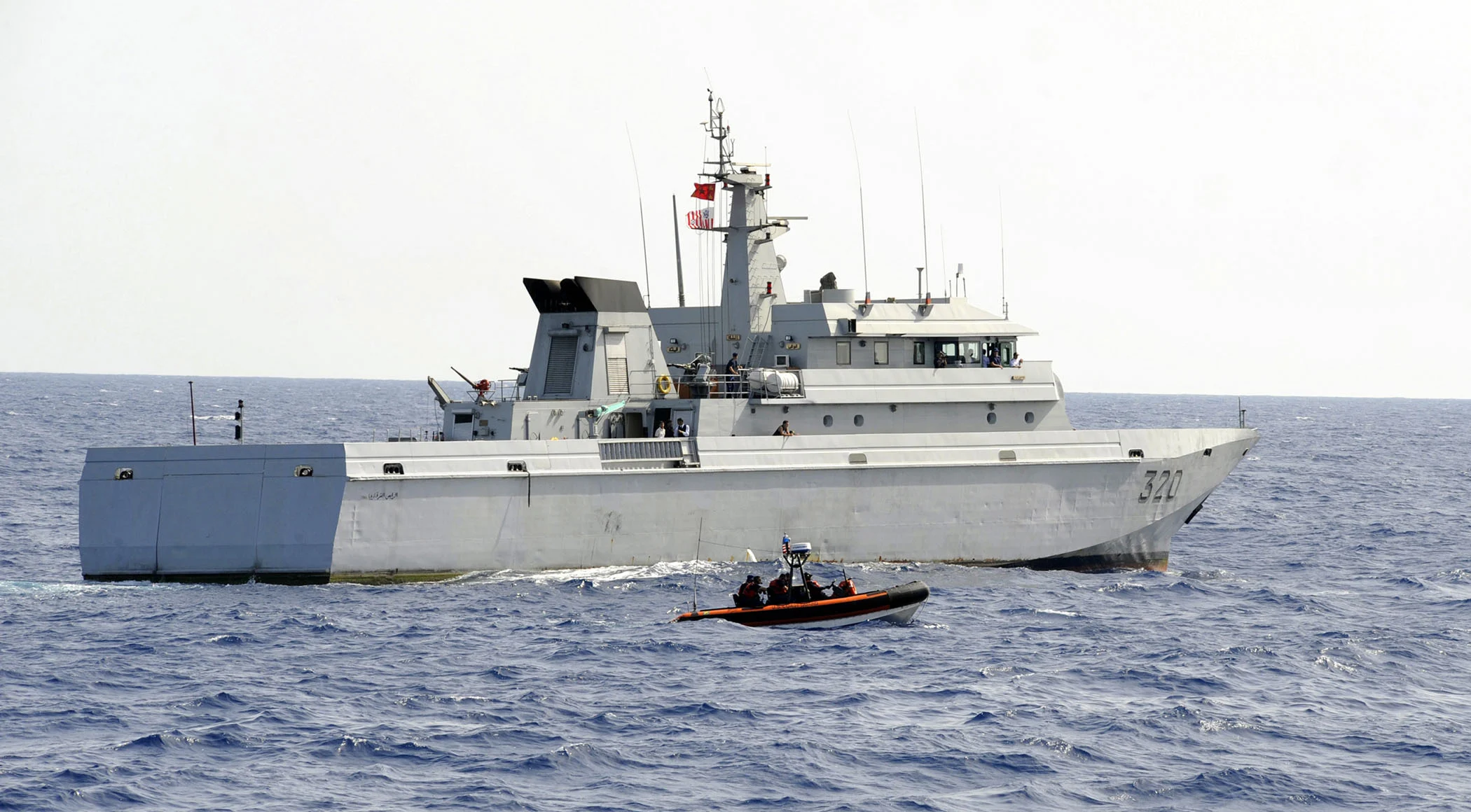 Coastal surveillance units of the Royal Armed Forces (FAR) intercepted, on December 26, 120 km north of Dakhla, an inflatable boat with 44 Sub-Saharan Africans on board